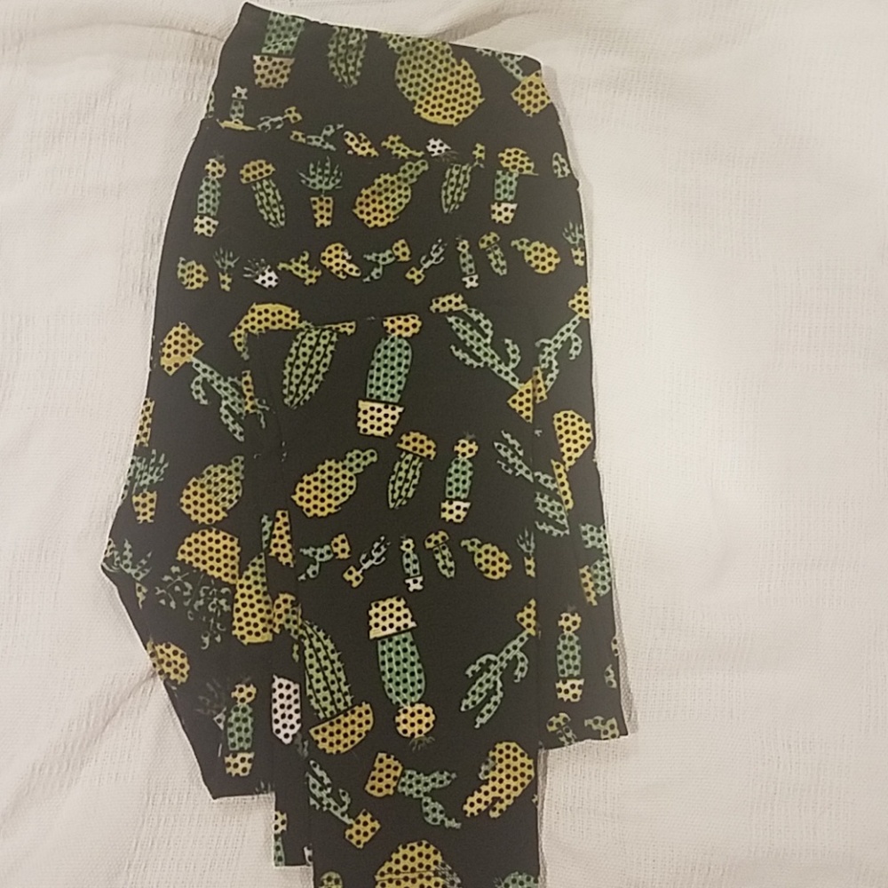 Lularoe TC leggings EUC